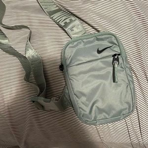 Nike crossbody bag